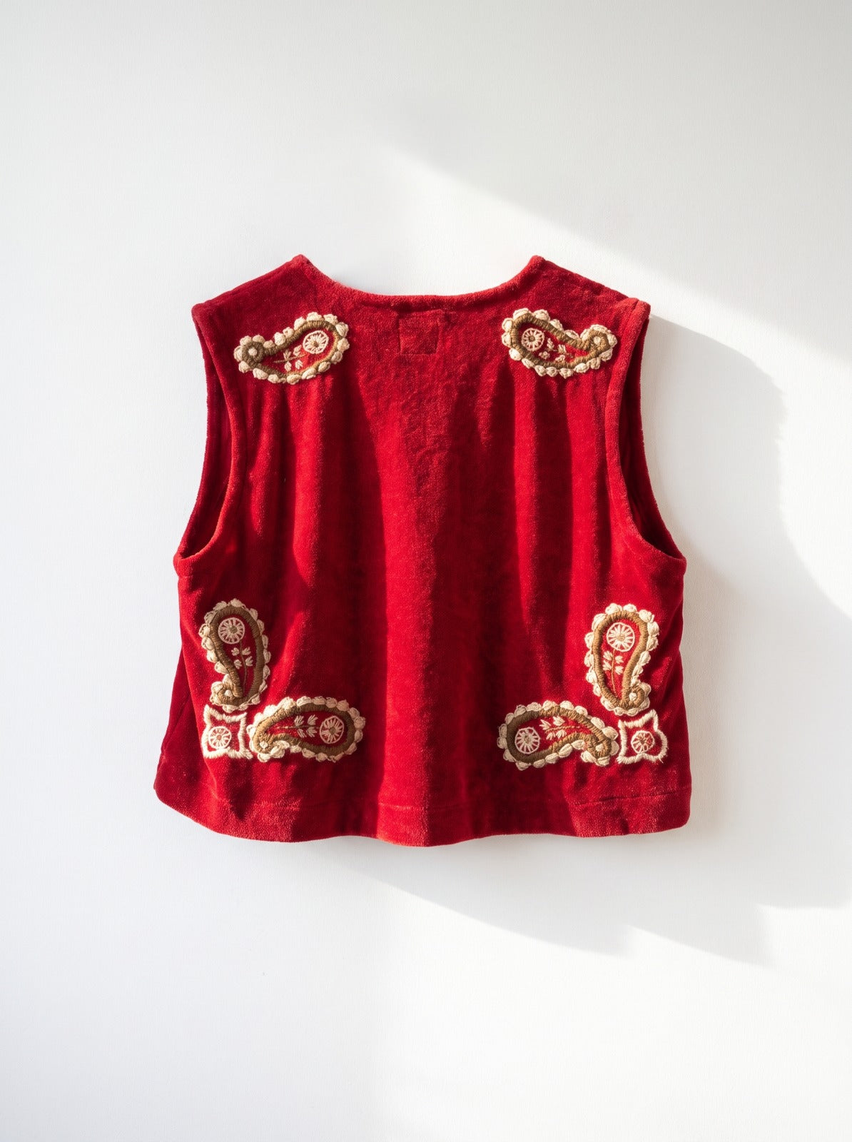 Colete Plush Entrelaços Vermelho