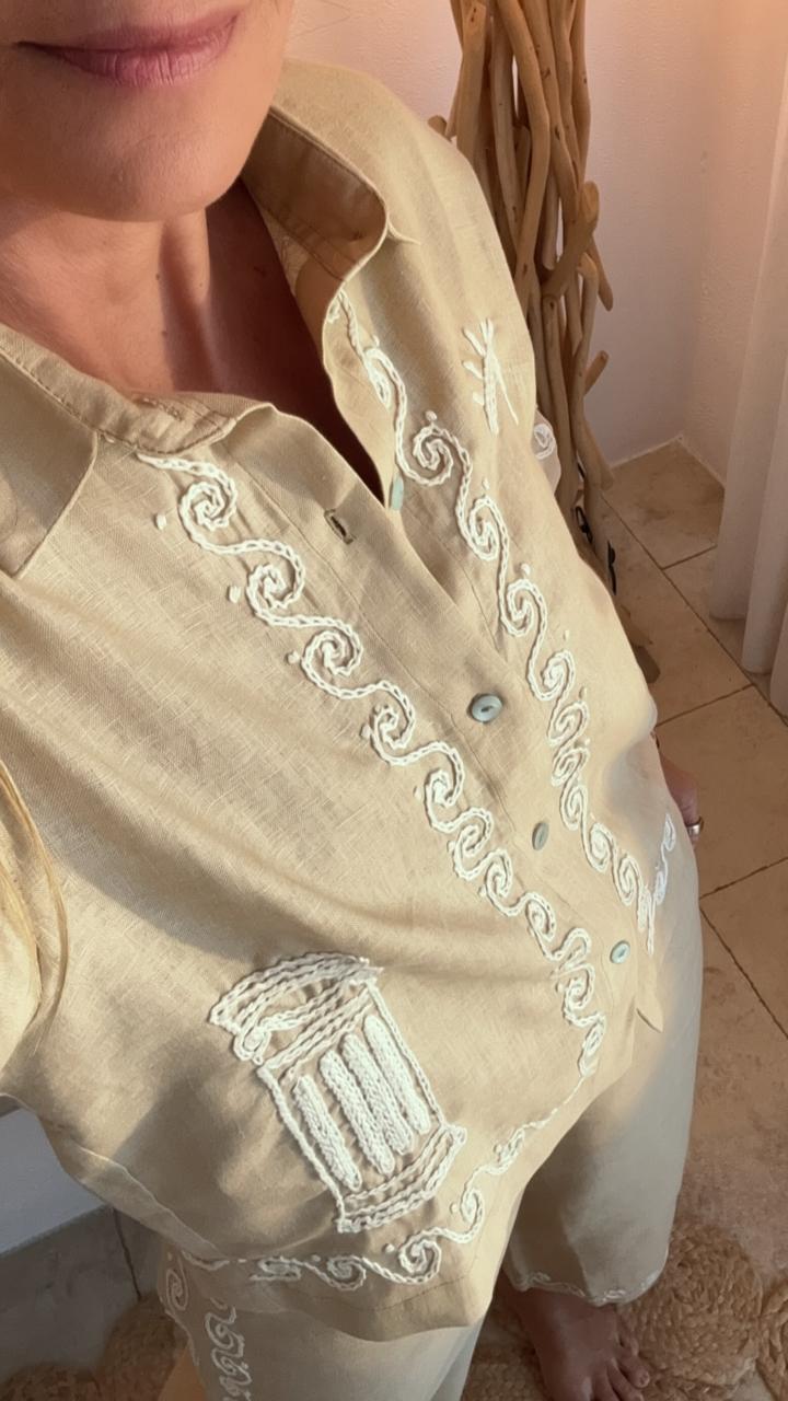 Camisa Manga Curta Atena Areia