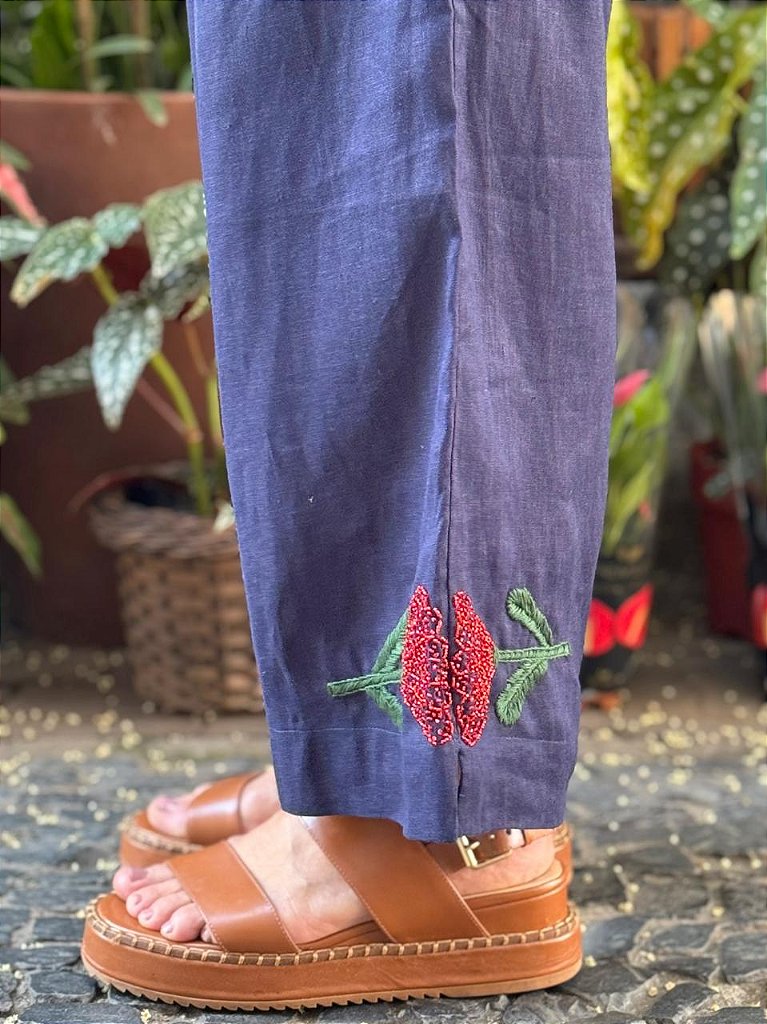 Calça Flor em Passarela