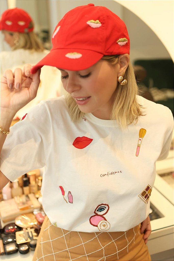 Boné Beijo Vermelho