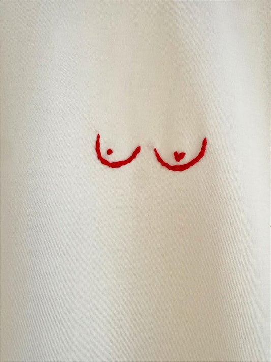 Camiseta Self-Love Off White Bordado Vermelho